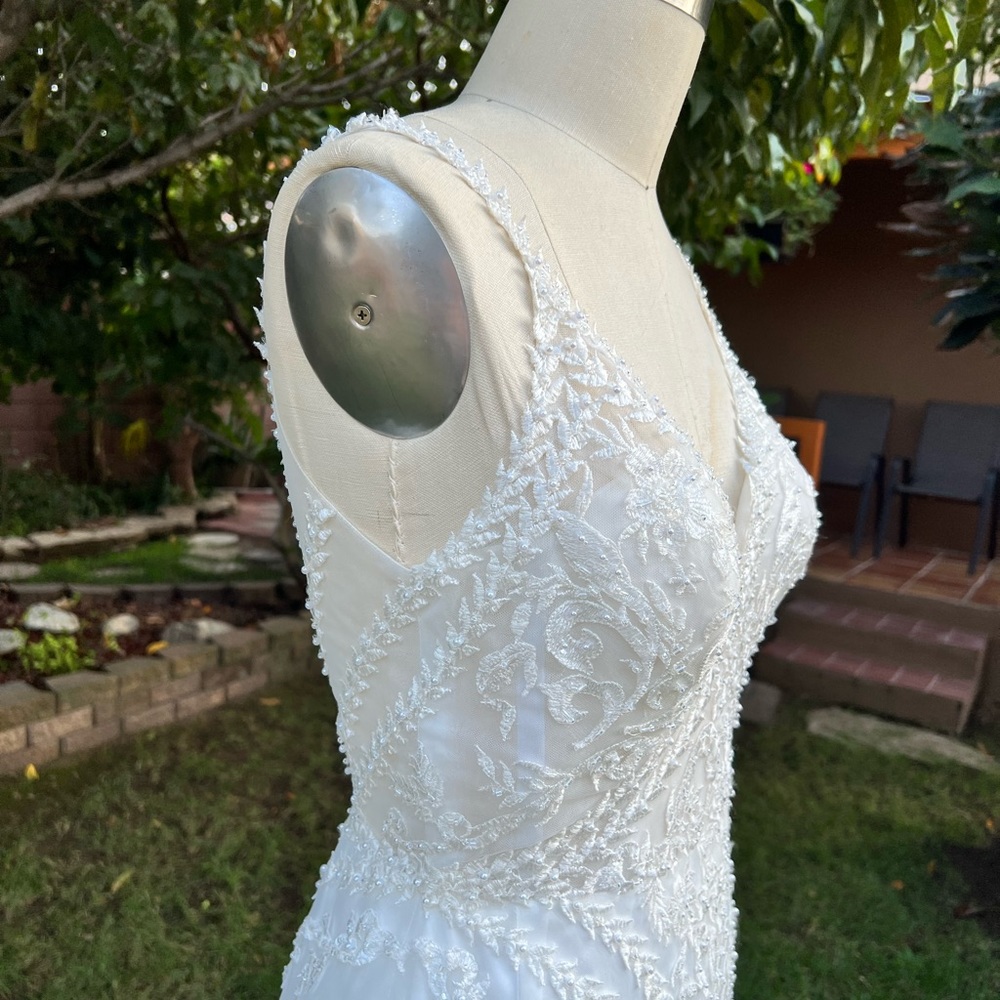 Beautiful Beaded Wedding Gown Like-New - Picture 9 of 13